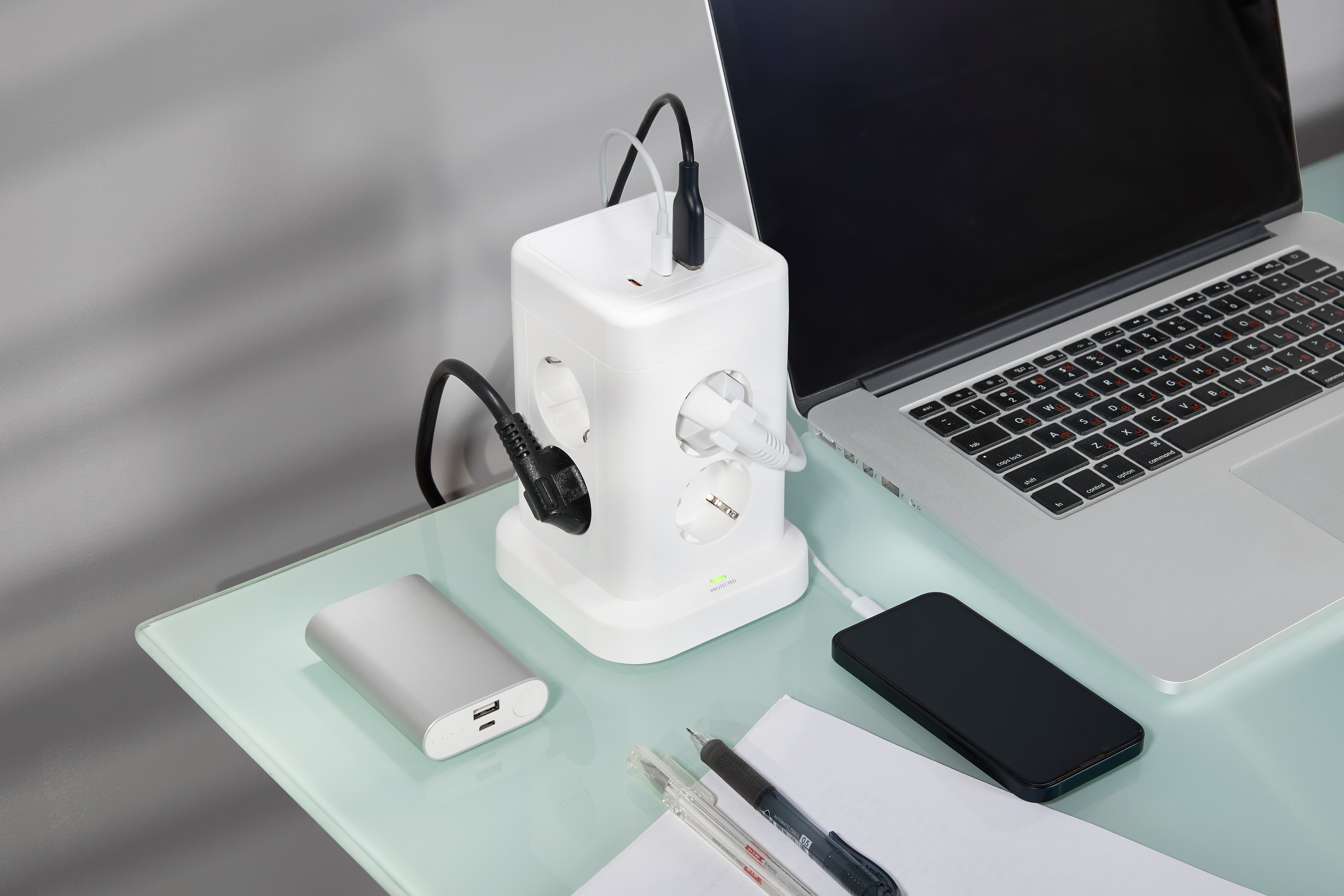 Удлинитель DOMINIC У08K 1,5м 3х1мм2 USB A+C 20Вт белый IEK в Хабаровске