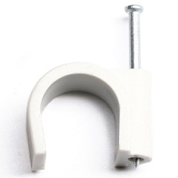 Скоба пластиковая с гвоздем, д.5 - 6мм DKC в Хабаровске