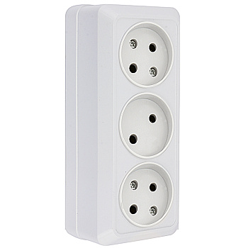 Рим Розетка 3-местная 10А без заземления  белая EKF в Хабаровске