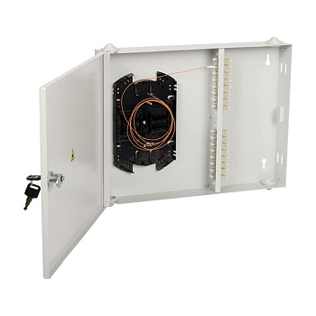 ITK кросс настенный укомплектованный: LC (duplex) 16шт; (OM3) в Хабаровске