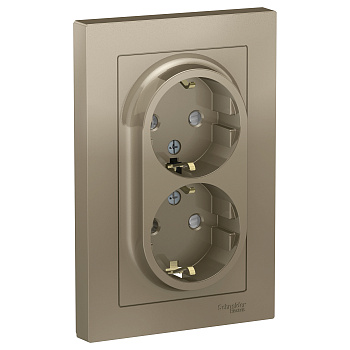 Розетка двойная AtlasDesign SE с заземлением со шторками шампань в сборе в Хабаровске