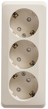 Розетка тройная ЭТЮД SE накладная со шторками с заземлением крем в Хабаровске