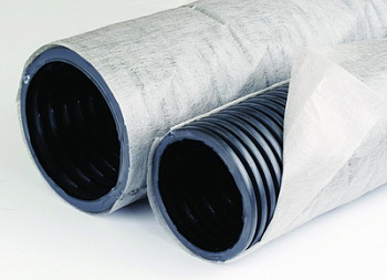 Двустенная труба ПНД гибкая дренажная д.200мм с геофильтром, в бухте 50м, цвет черный DKC в Хабаровске