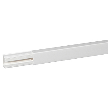 Мини-плинтус Legrand 32х20х2000 без перегородки белый в Хабаровске