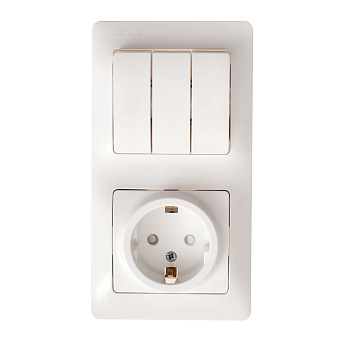 Выключатель трехклавишный с розеткой Glossa SE белый в Хабаровске