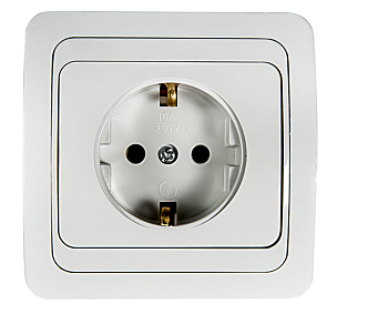 Розетка одинарная с заземлением CLASSICO белая 2028 IN HOME в Хабаровске